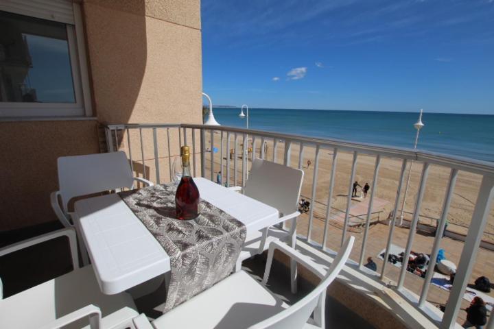 Apartamento Primera Linea Playa Centro De Guardamar Apartment Guardamar del Segura Luaran gambar